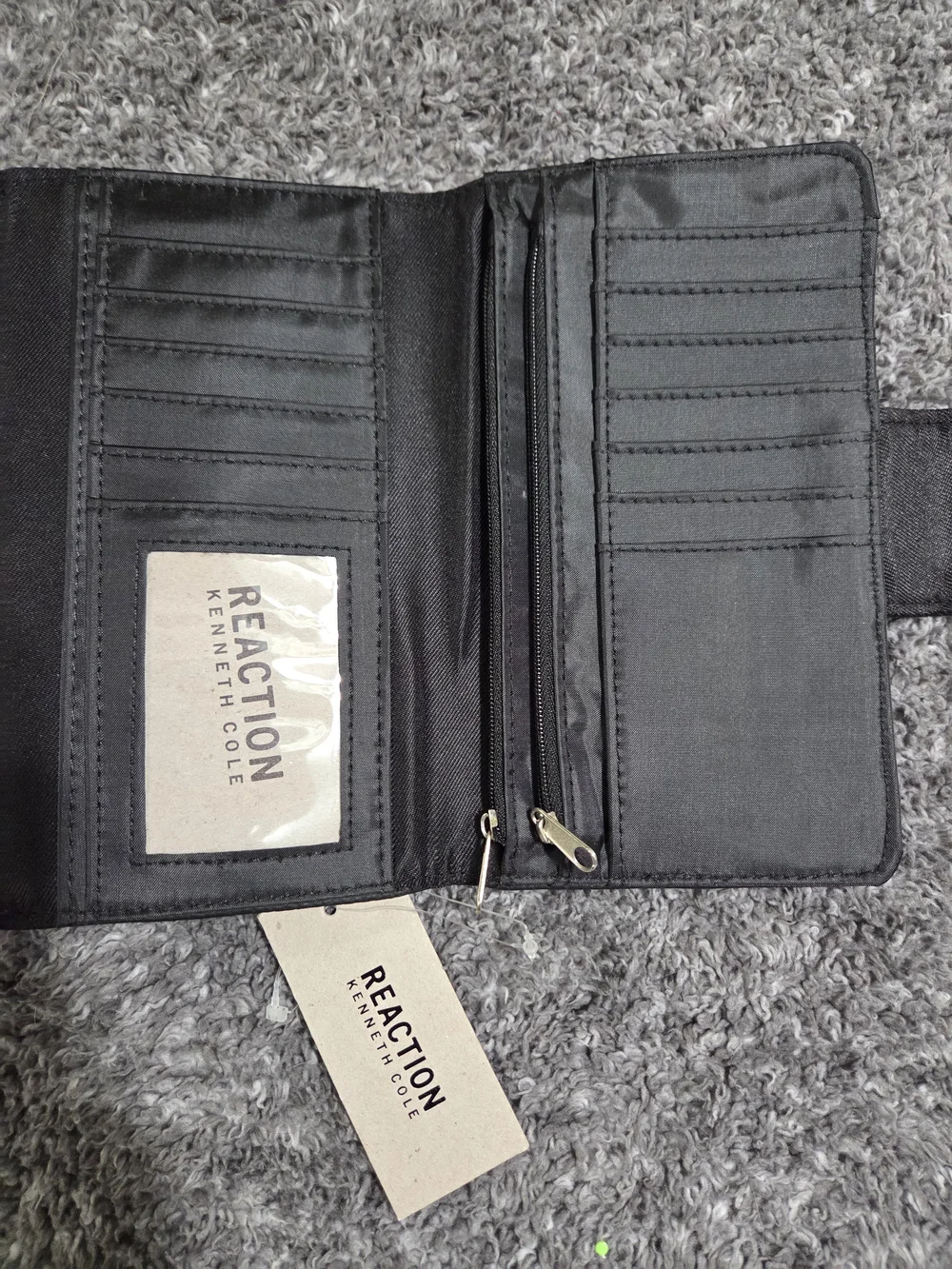 Kenneth Cole Reaction Black Pebbled Leather Snap Wallet
